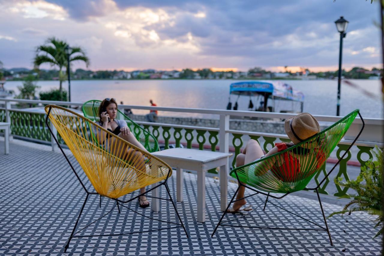 Hotel Peten Флорес Экстерьер фото