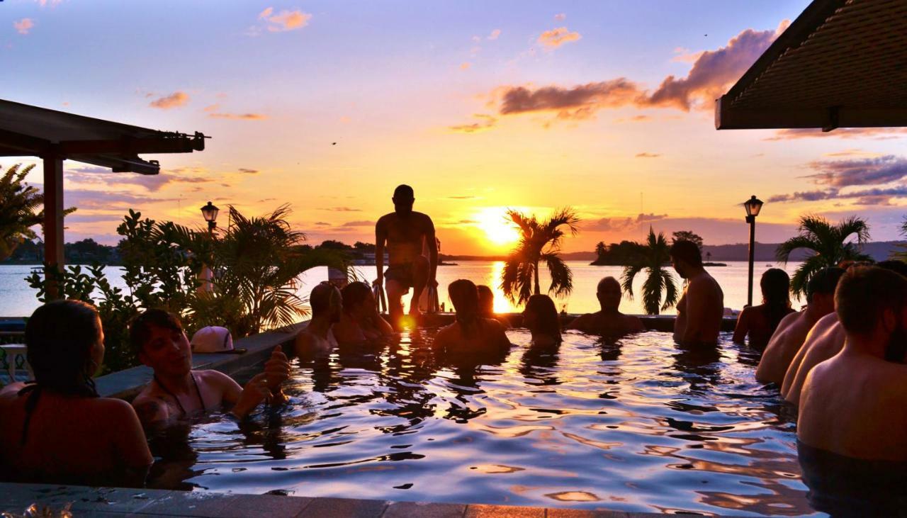 Hotel Peten Флорес Экстерьер фото